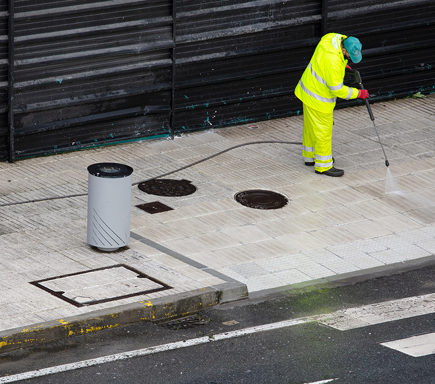 高壓清洗機解決環(huán)衛(wèi)垃圾站異味問題